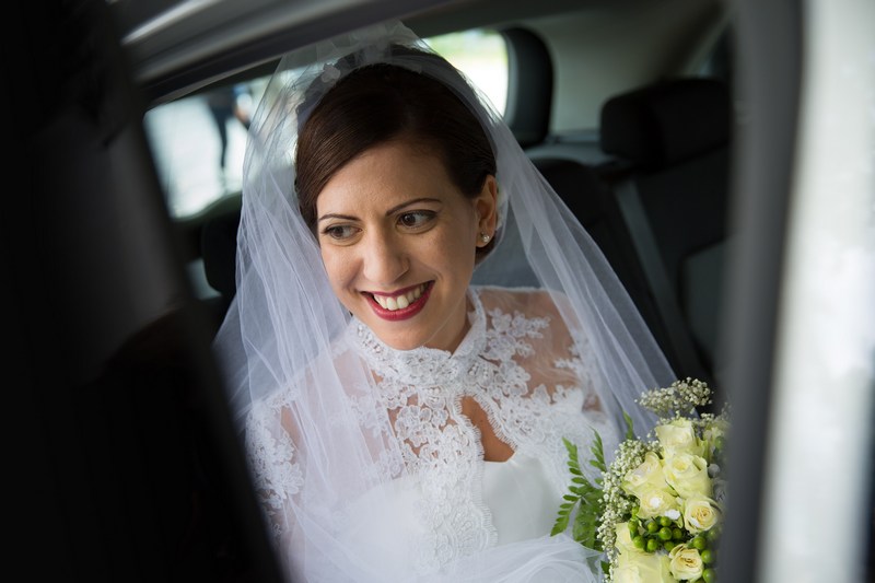 fotografo-matrimonio-casanova-rovegno-genova-sposa-macchina